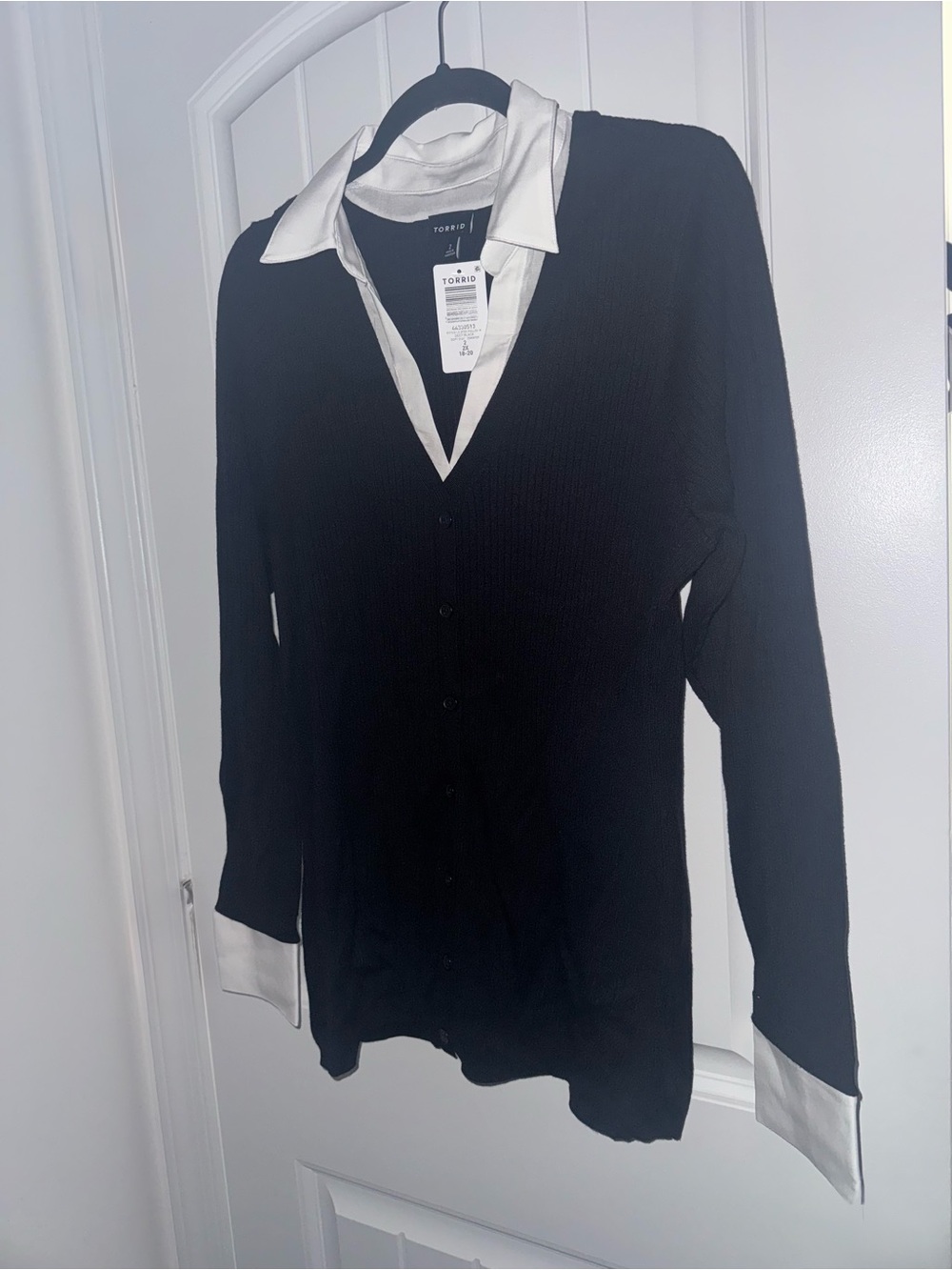 Torrid 2X Black White 2Fer Collared Sweater NWT Size 18-20